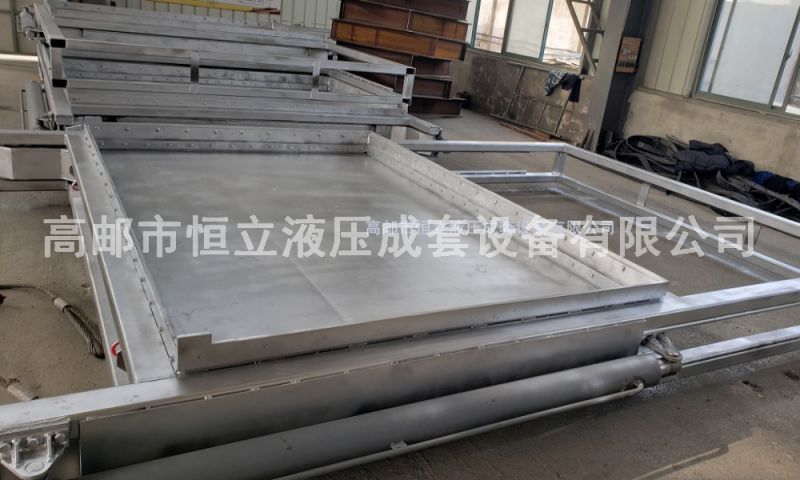 弧形鋼制水庫(kù)閘門(mén)廠家深度分析其優(yōu)缺點(diǎn)